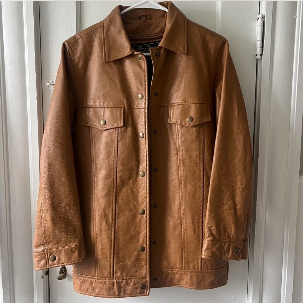 Terry Lewis Vintage style genuine leather jacket 
Removable inside lining